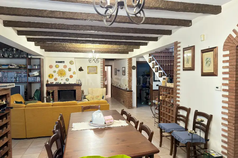 Villa in vendita di 317 mq a €459.000 (rif. 134/2026)
