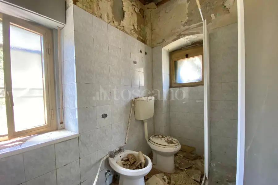Casa Indipendente in vendita di 192 mq a €87.000 (rif. 44/2023)