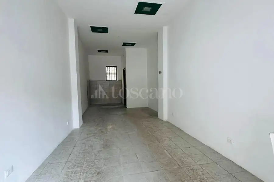 Negozio in affitto di 50 mq a €430 (rif. 46/2026)