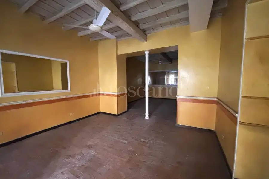 Negozio in vendita di 120 mq a €450.000 (rif. 5/2026)