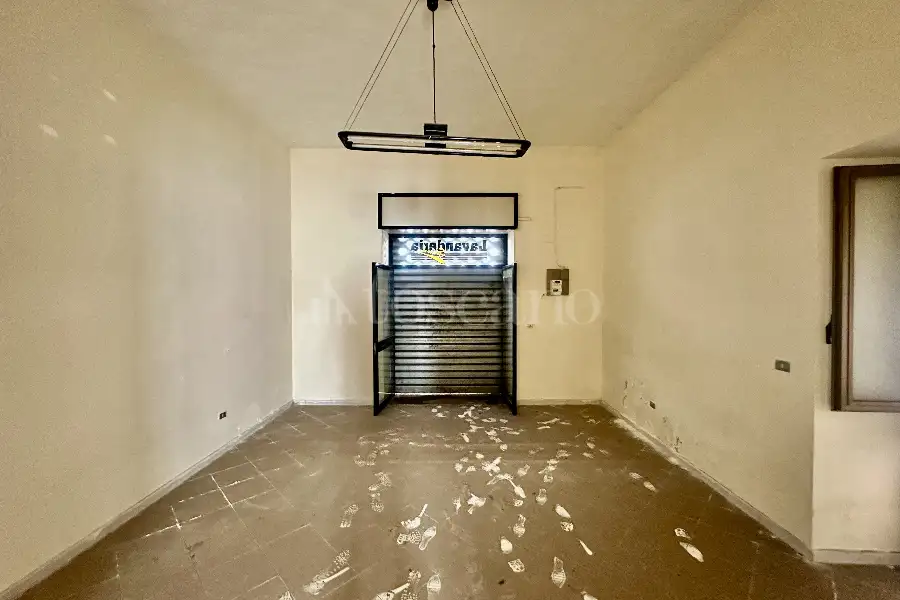 Negozio in vendita di 120 mq a €159.000 (rif. 4/2026)