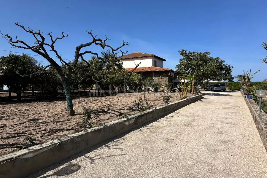 Villa in vendita di 300 mq a €290.000 (rif. 50/2025)