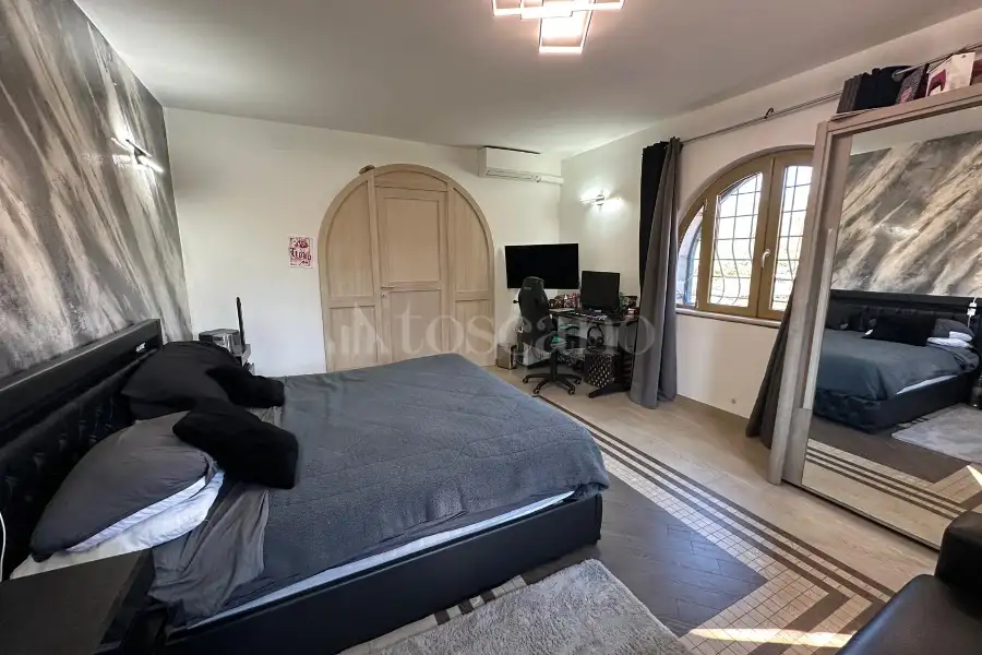 Villa in vendita di 355 mq a €729.000 (rif. 43/2025)
