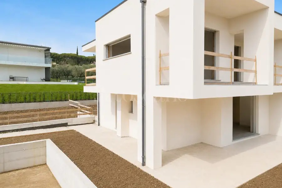 Villa in vendita di 350 mq a €1.100.000 (rif. 26/2025)