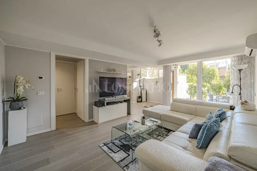 Casa in vendita di 220 mq a €799.000 (rif. 35/2026)