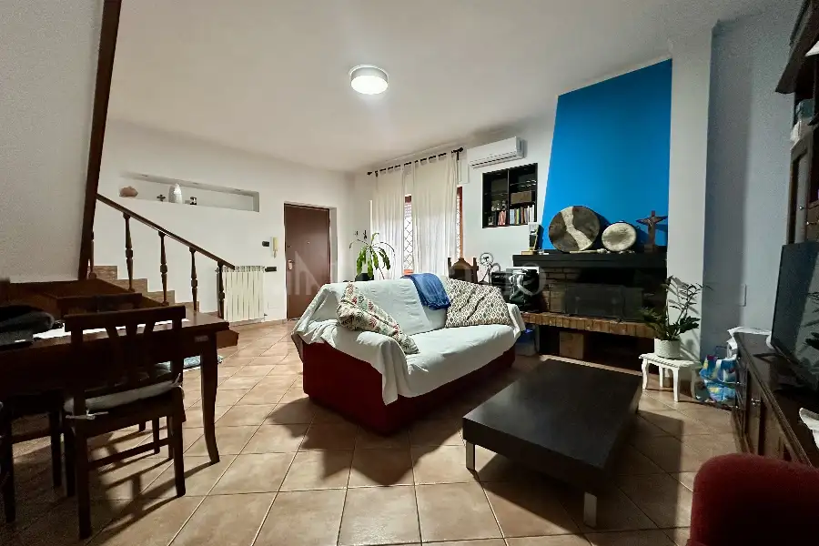 Villa Plurifamiliare in vendita di 140 mq a €325.000 (rif. 121/2025)
