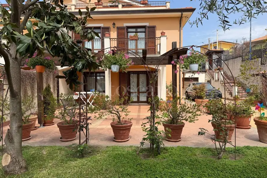 Villa Bifamiliare in vendita di 182 mq a €379.000 (rif. 75/2026)