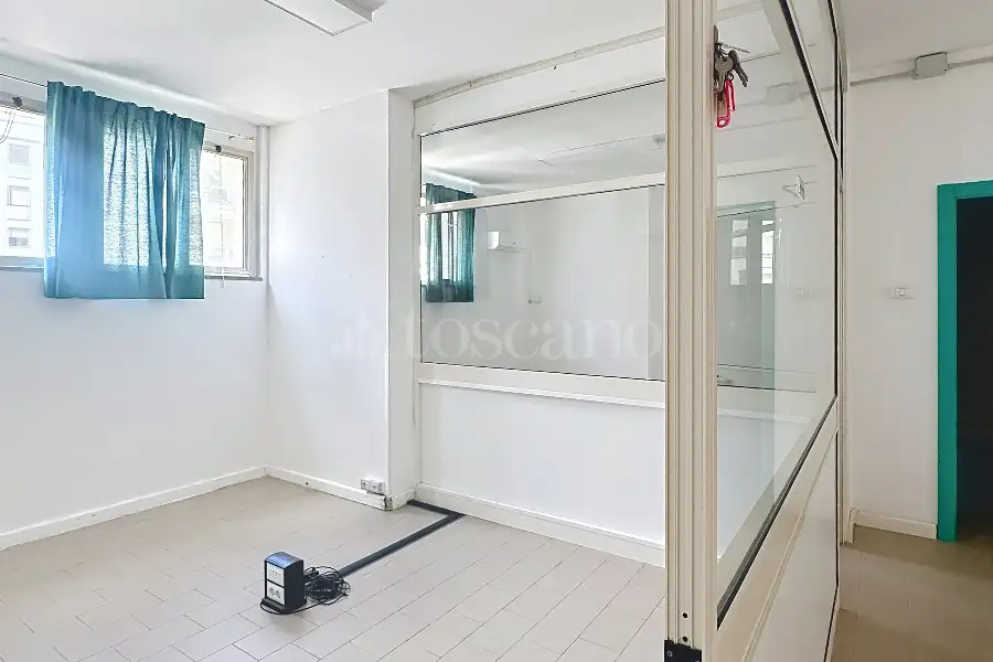 Negozio in vendita di 250 mq a €195.000 (rif. 71/2025)