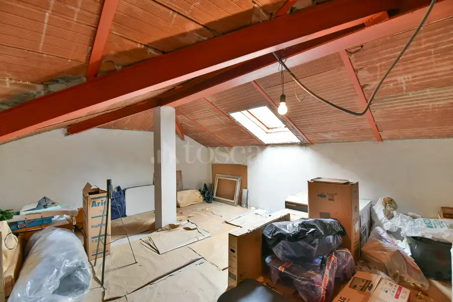 Villa in vendita di 325 mq a €595.000 (rif. 3/2026)