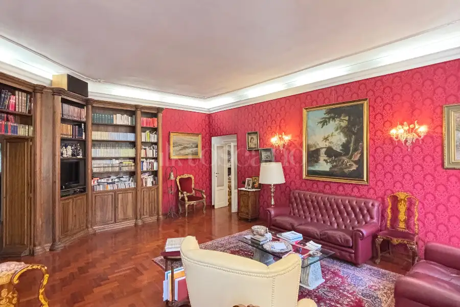 Casa in vendita di 232 mq a €1.099.000 (rif. 43/2025)
