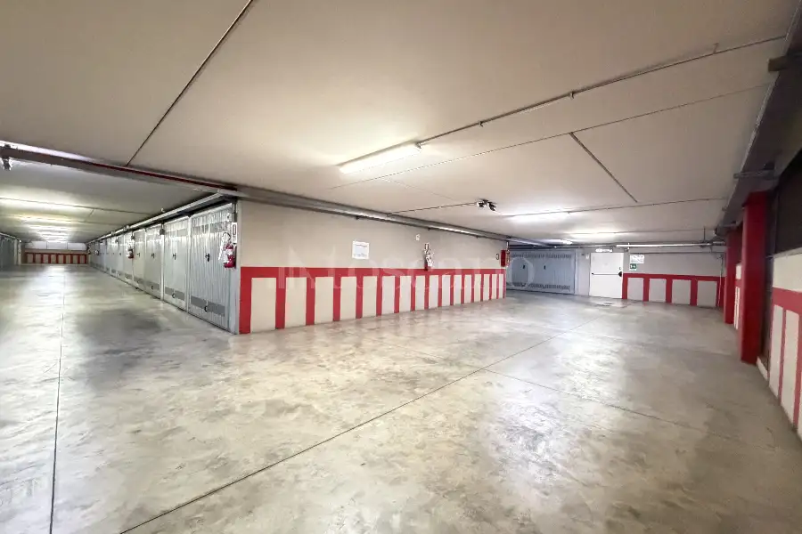 Box in vendita di 20 mq a €87.000 (rif. 24/2026)