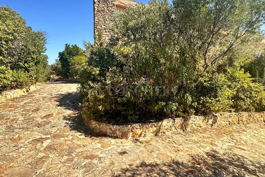 Villa in vendita di 278 mq a €1.400.000 (rif. 41/2025)
