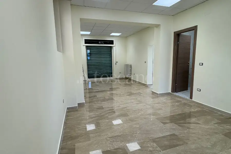 Negozio in affitto di 100 mq a €1.000 (rif. 22/2026)