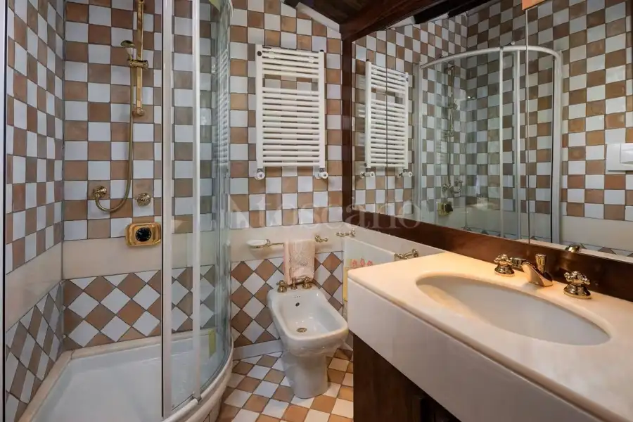 Villa in vendita di 300 mq a €1.450.000 (rif. 40/2025)