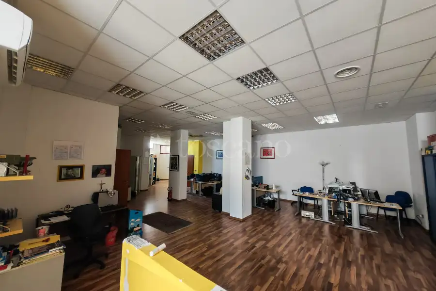 Magazzino in vendita di 368 mq a €210.000 (rif. 47/2026)