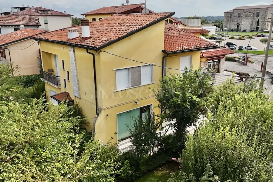 Casa Indipendente in vendita di 200 mq a €490.000 (rif. 31/2026)
