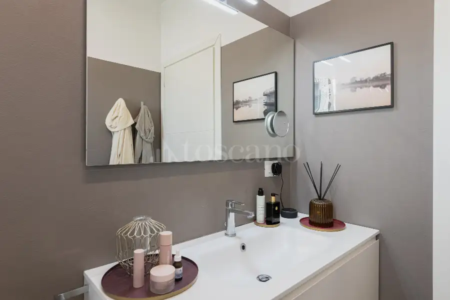 Attico in vendita di 140 mq a €890.000 (rif. 11/2025)
