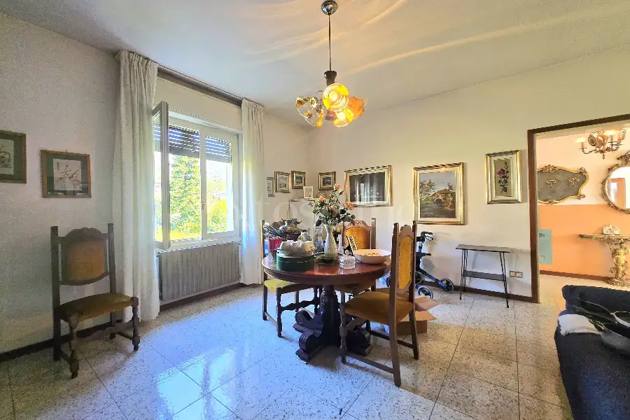 Casa Indipendente in vendita di 350 mq a €350.000 (rif. 53/2025)