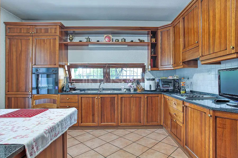 Villa in vendita di 380 mq a €520.000 (rif. 5/2026)
