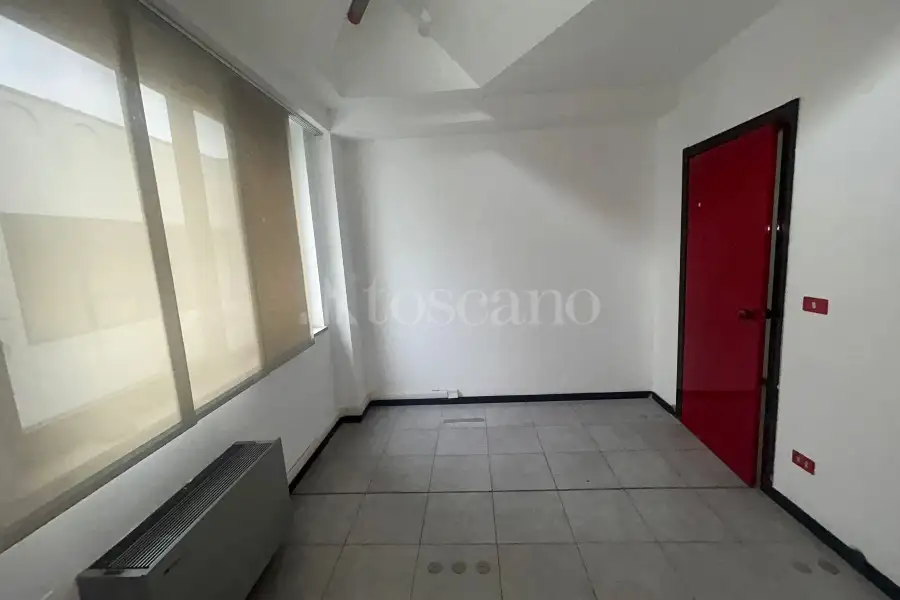 Ufficio in vendita di 239 mq a €229.000 (rif. 4/2026)