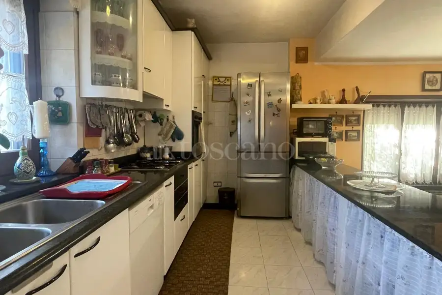 Villa in vendita di 320 mq a €469.000 (rif. 77/2024)
