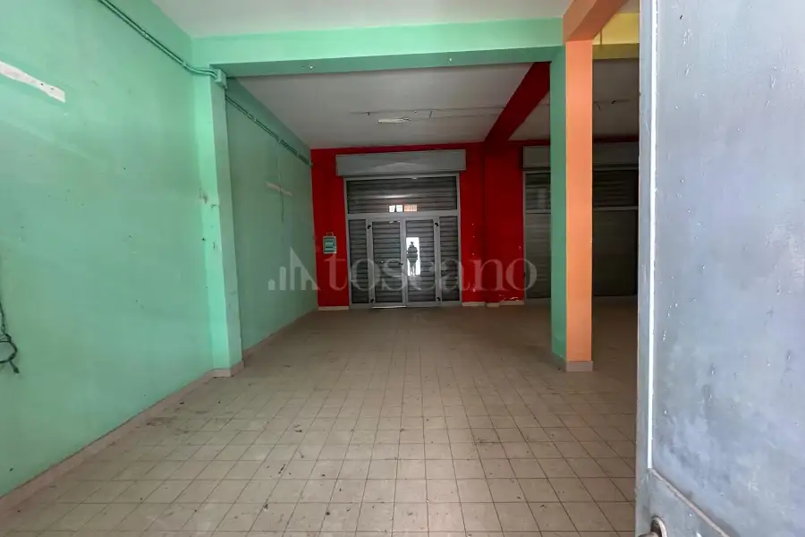 Negozio in affitto di 82 mq a €600 (rif. 117/2025)