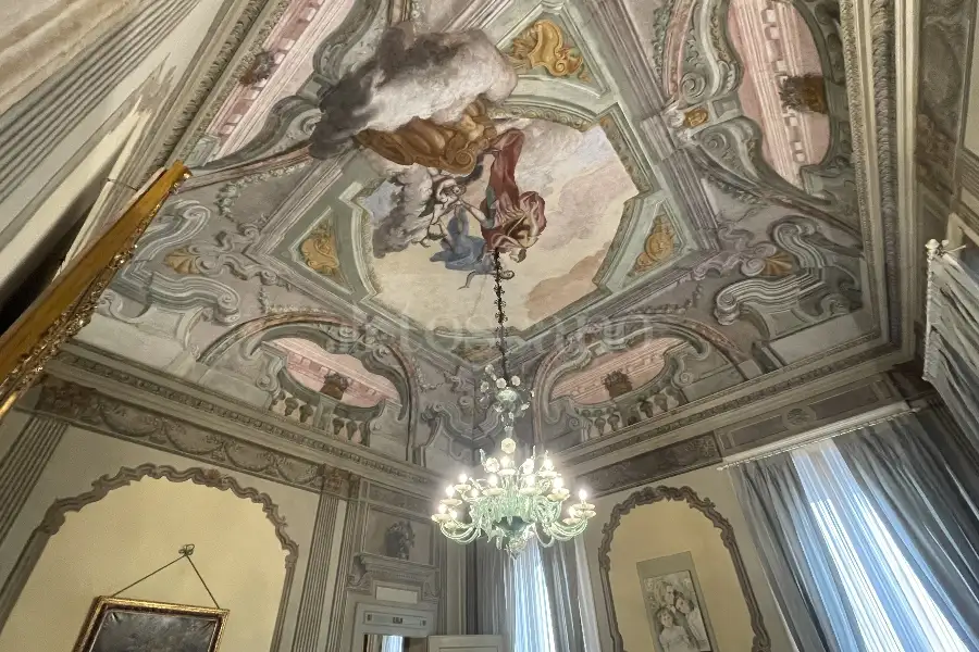 Casa in vendita di 200 mq a €1.800.000 (rif. 16/2024)