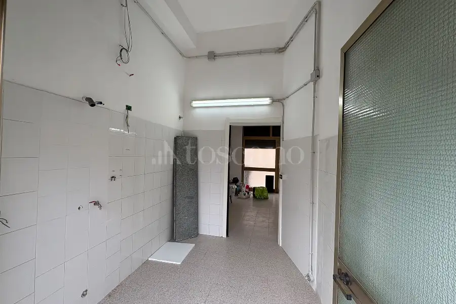 Negozio in affitto di 57 mq a €550 (rif. 92/2026)