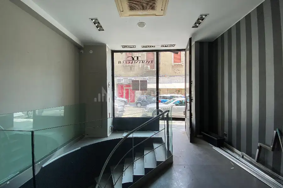 Negozio in affitto di 166 mq a €2.100 (rif. 57/2026)