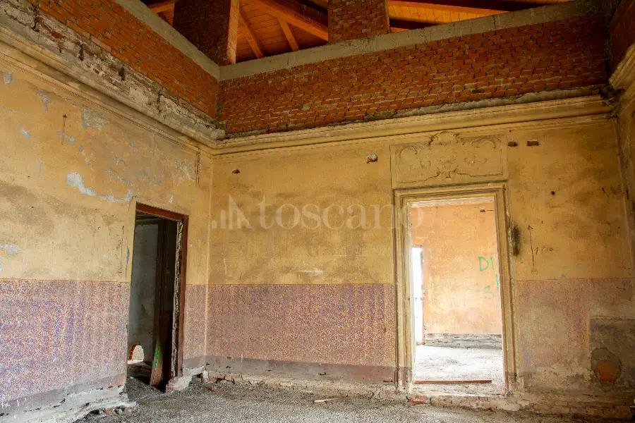Villa in vendita di 1.337 mq a €1.250.000 (rif. 34/2025)