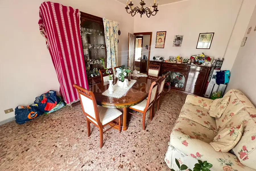 Palazzo in vendita di 200 mq a €329.000 (rif. 42/2026)