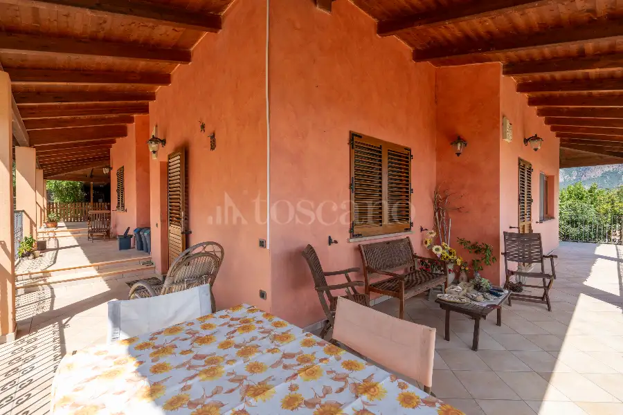 Villa in vendita di 200 mq a €350.000 (rif. 7/2025)