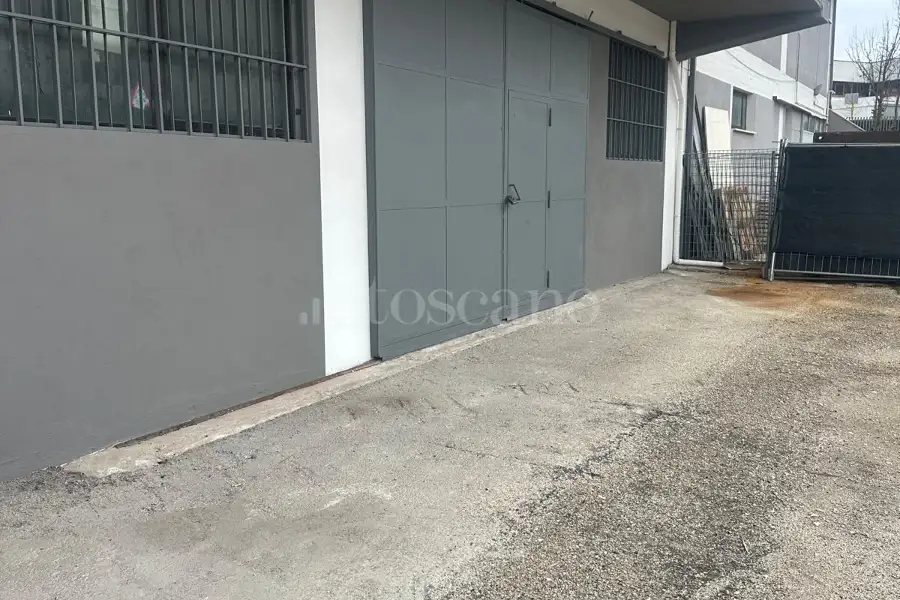 Negozio in affitto di 2.100 mq trattativa riservata (rif. 4/2026)