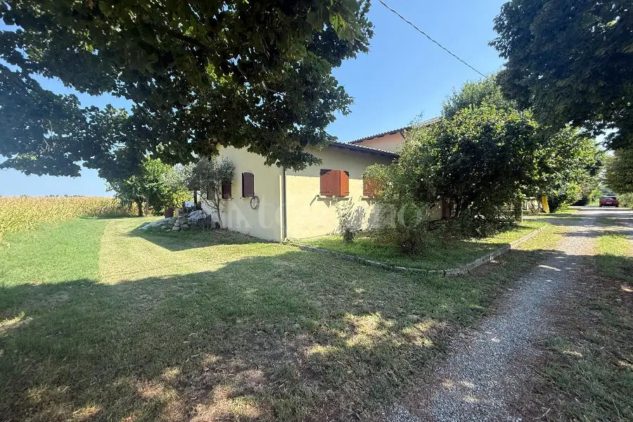 Casa Indipendente in vendita di 600 mq a €1.359.000 (rif. 49/2026)
