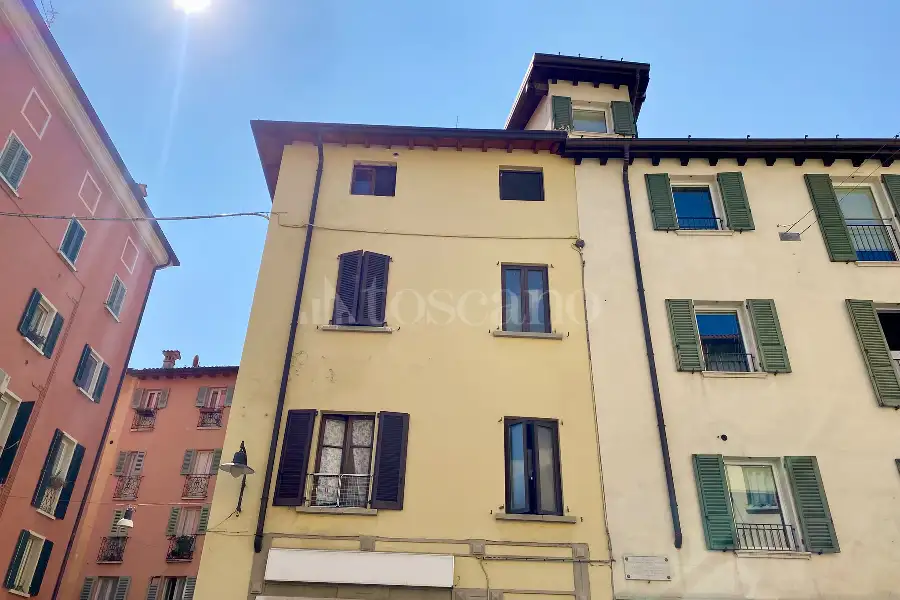 Palazzo in vendita di 250 mq a €550.000 (rif. 32/2026)