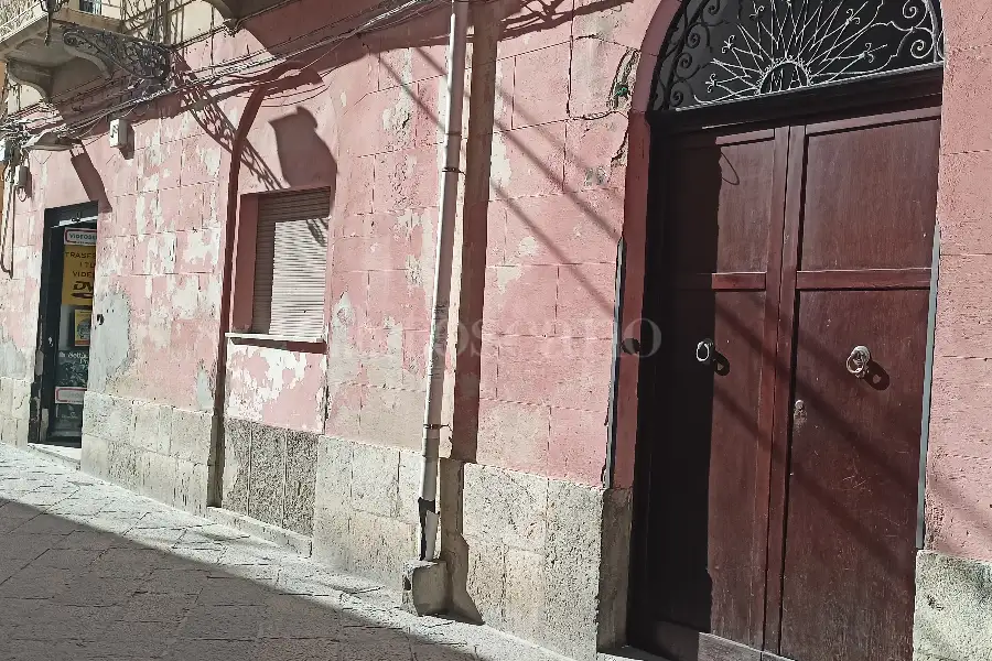 Casa in vendita di 250 mq a €125.000 (rif. 19/2025)