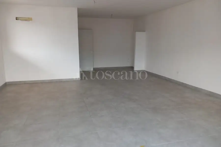 Negozio in vendita di 63 mq a €99.000 (rif. 15/2026)