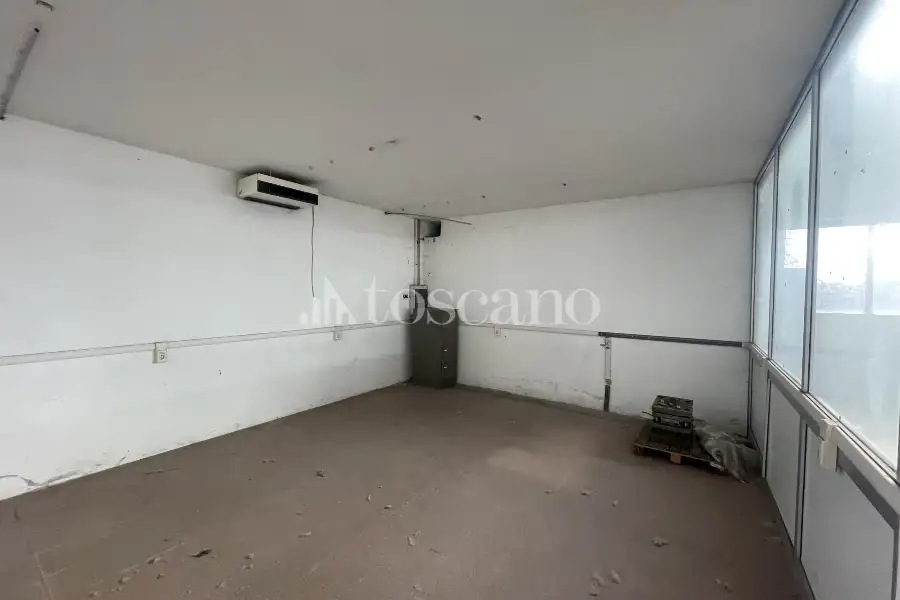 Capannone in vendita di 2942 mq a €992,000 (rif. BL6153VE)