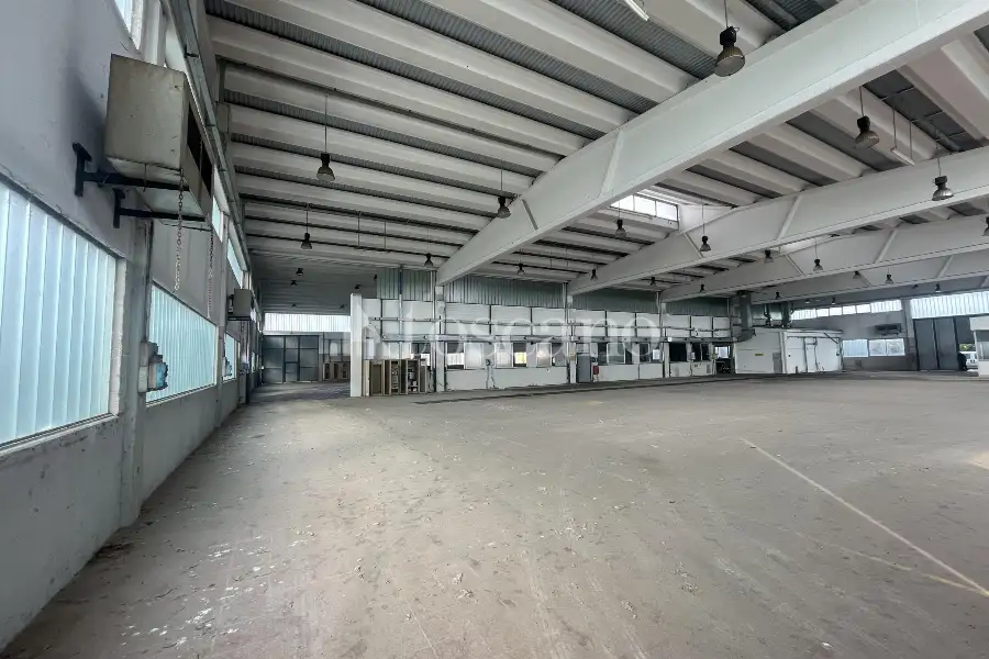 Capannone in vendita di 2942 mq a €992,000 (rif. BL6153VE)