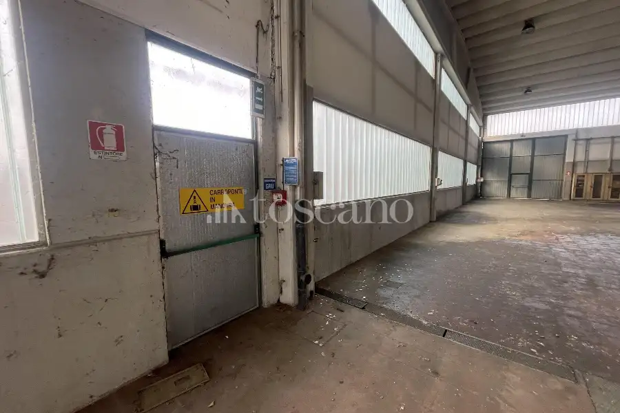 Capannone in vendita di 2942 mq a €992,000 (rif. BL6153VE)