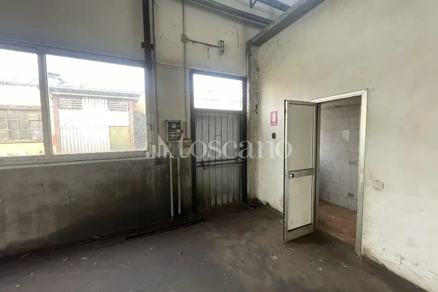 Capannone in vendita di 2942 mq a €992,000 (rif. BL6153VE)