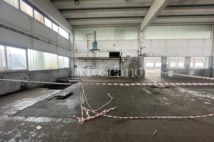 Capannone in vendita di 2942 mq a €992,000 (rif. BL6153VE)