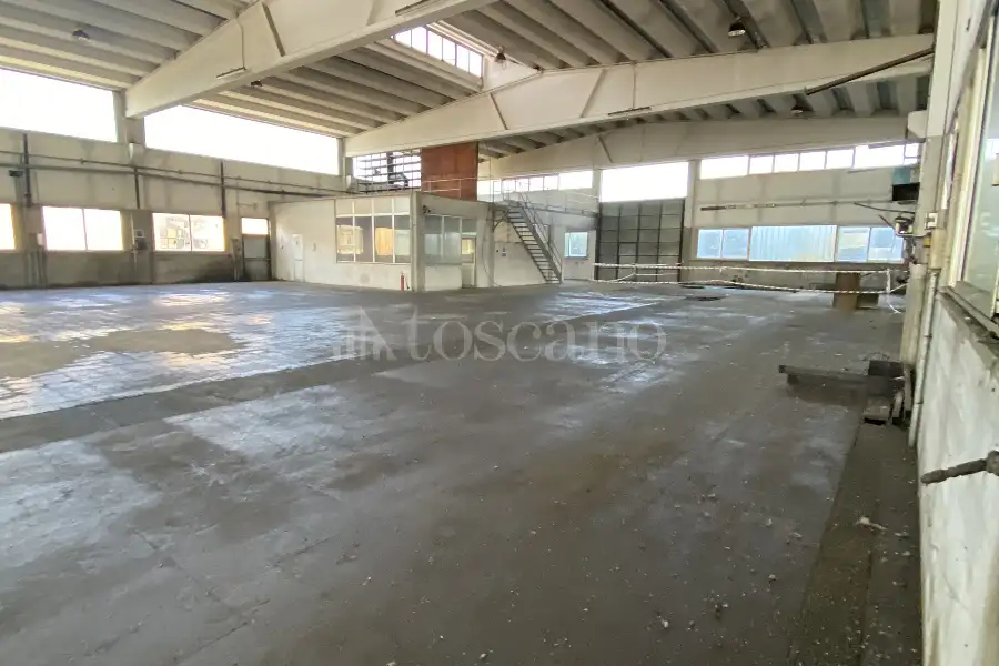 Capannone in vendita di 2942 mq a €992,000 (rif. BL6153VE)