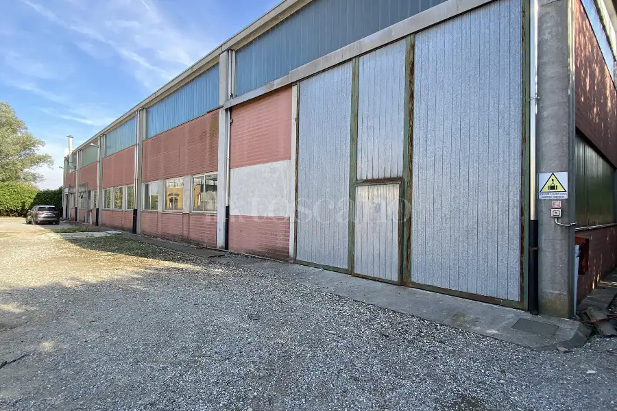 Capannone in vendita di 2942 mq a €992,000 (rif. BL6153VE)