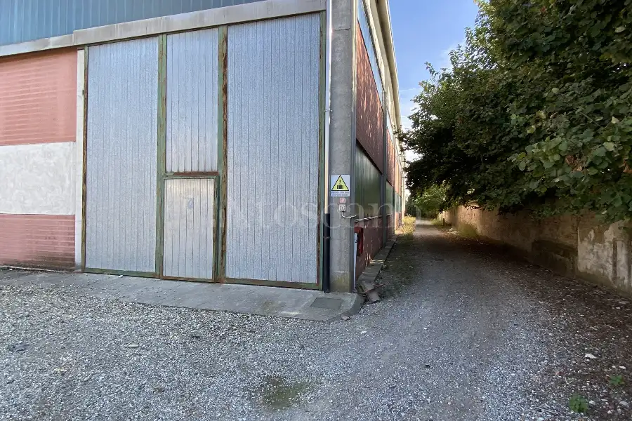 Capannone in vendita di 2942 mq a €992,000 (rif. BL6153VE)