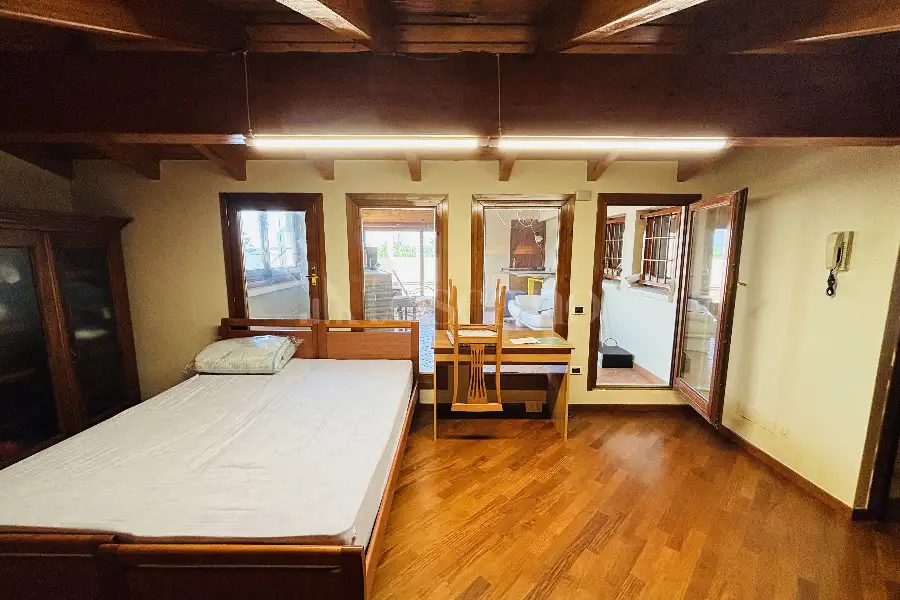 Villa in vendita di 385 mq a €880.000 (rif. 39/2026)
