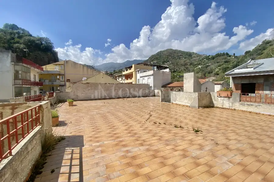 Casa Indipendente in vendita di 220 mq a €164.000 (rif. 16/2026)