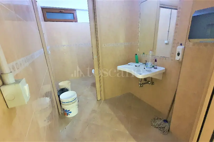 Laboratorio in vendita di 250 mq a €249.000 (rif. 39/2025)