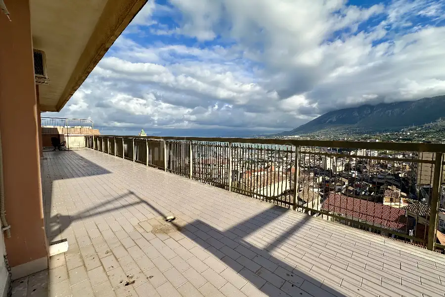 Attico in vendita di 175 mq a €255.000 (rif. 16/2026)