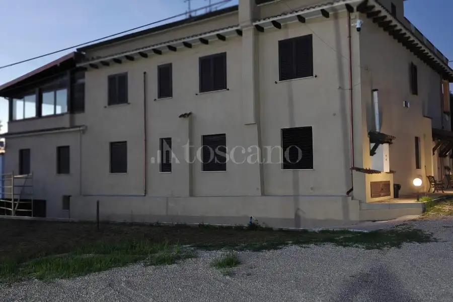 Villa in vendita di 350 mq a €650.000 (rif. 108/2025)